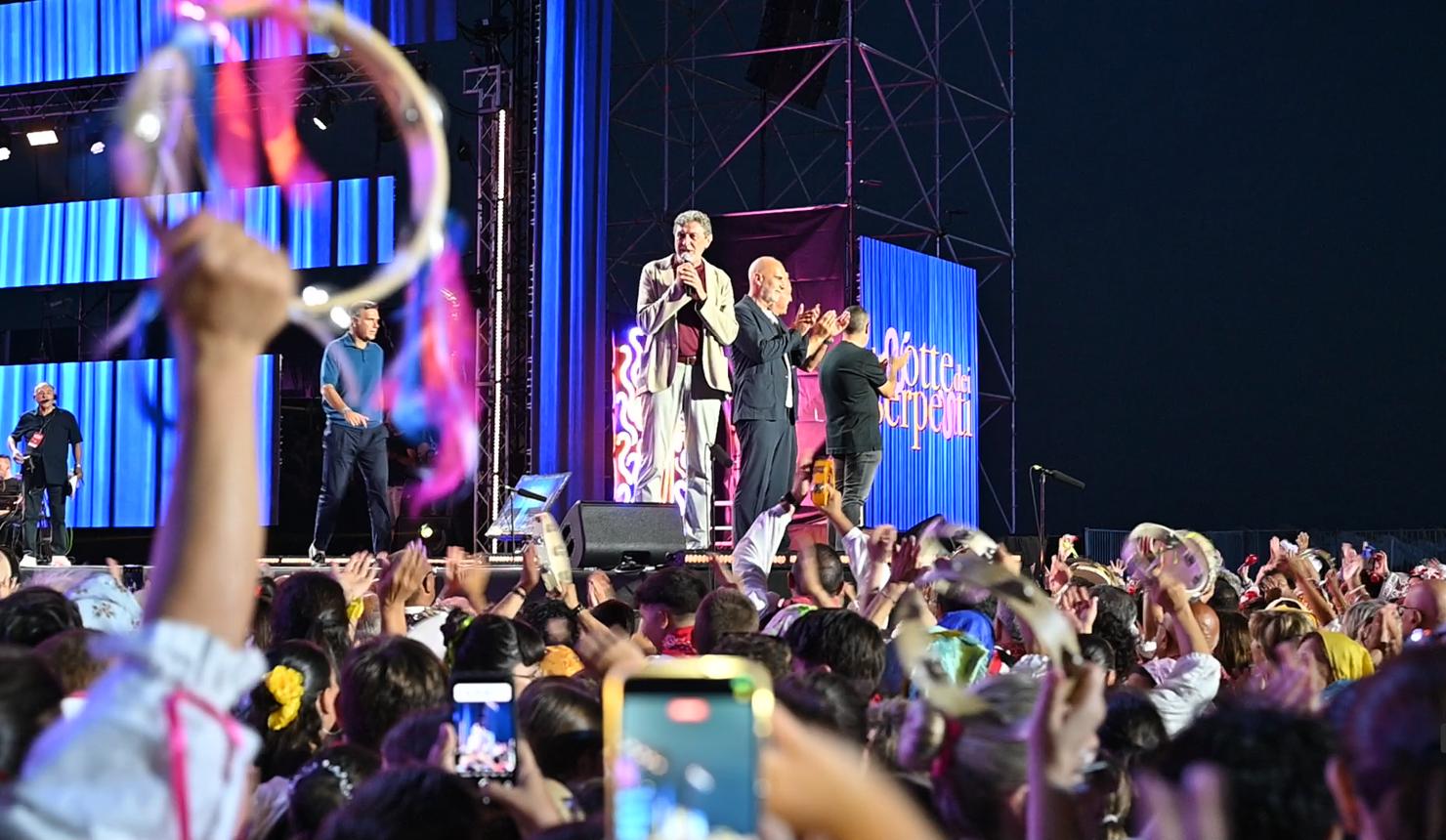 La Notte dei Serpenti 2026 conquista Pescara: musica, emozioni e shopping nel cuore della città
