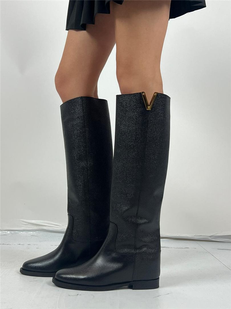 Stivale Alto Con V ”essence Nero” - Via Roma 15 cod. 3758 main:sha1=78088c985c398ef5f53c4955e94461aae0a6adb5