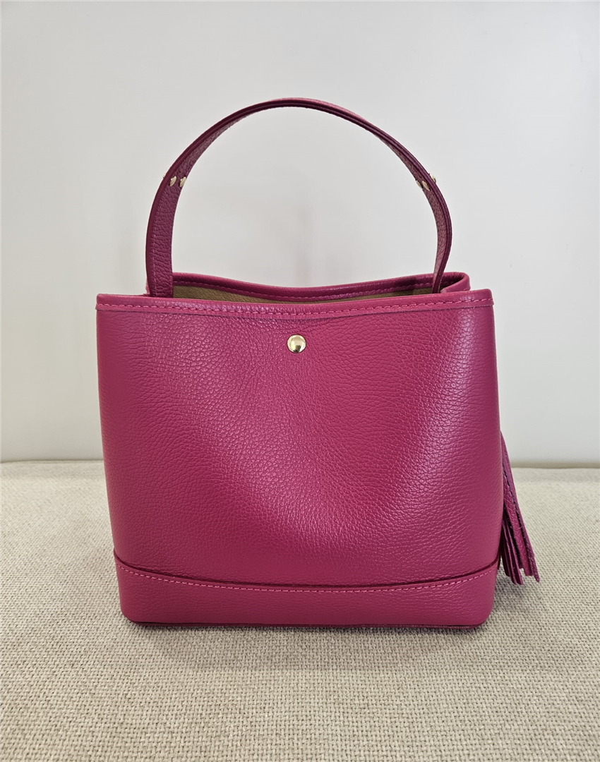 Borsa Chicksters In Pelle Con Tracolla Lung. Cm 25 /alt.22 - Divisione Chickster's cod. M3537 main:sha1=a67454cc8d32cc0ce7ed77cd46e15f86cd82868c