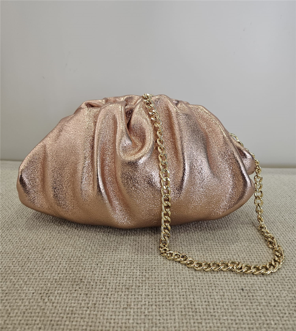 Borsa Pasticcino Piccola Laminata Con Tracolla Dorata - Divisione Chickster's cod. M3540 main:sha1=4385007c2e75970c81331b6190b38390ceaf00ce