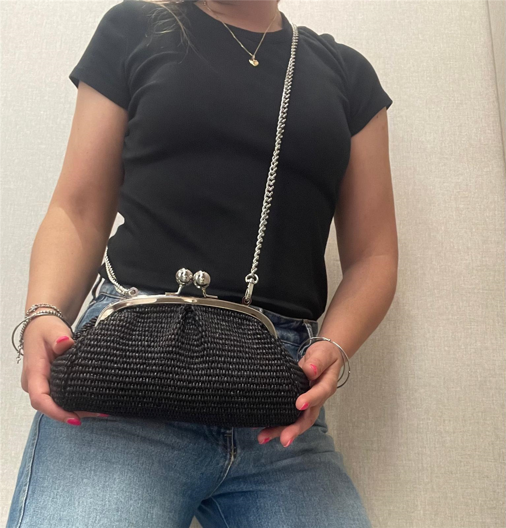 Borsa Pasticcino In Rafia Piccola Con Tracolla Lung. 24cm H 13cm - Divisione Chickster's cod. M3545 main:sha1=aac96f59092a455836f27802643bc1e5d319d874