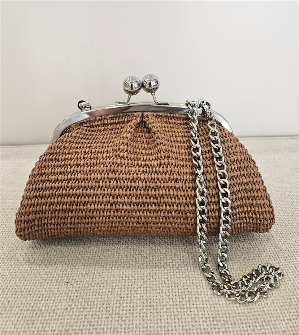Borsa Pasticcino In Rafia Piccola Con Tracolla Lung. 24cm H 13cm - Divisione Chickster's cod. M3545 main:sha1=2747b4ff8f2707ca56b6a1e5ac4fa6bd4377577b