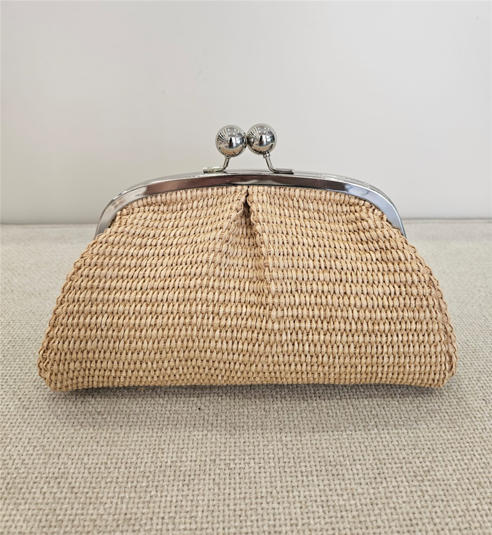 Borsa Pasticcino In Rafia Piccola Con Tracolla Lung. 24cm H 13cm - Divisione Chickster's cod. M3545 main:sha1=bc94ffec69a443f9e57448d79422f980093196d8