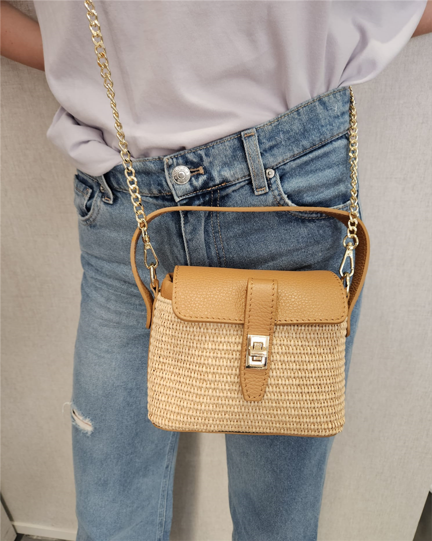Borsa Bauletto In Rafia Con Tracolla Dorata Lung.18 Cm H. 14cm - Divisione Chickster's cod. M3548 main:sha1=adc75c7ad5f8736fcc42431784721c20dbb2abeb