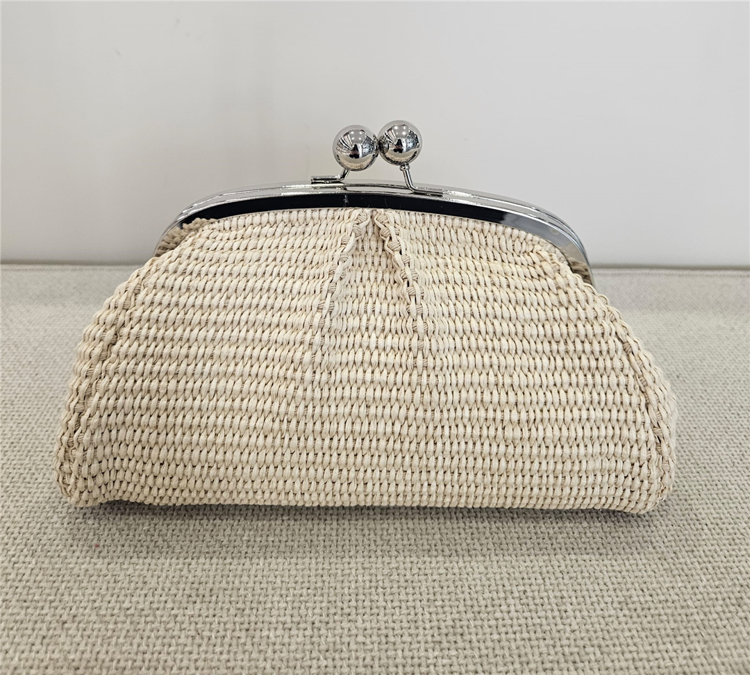 Borsa Pasticcino In Rafia Piccola Con Tracolla Lung. 24cm H 13cm - Divisione Chickster's cod. M3545 main:sha1=b230dc395c4db0a6a56445053cf04bc508dda79e
