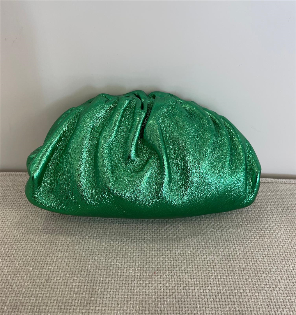 Borsa Pasticcino Piccola Laminata Con Tracolla Dorata - Divisione Chickster's cod. M3540 main:sha1=e78349375277ad81721061f603627a741591ea5f