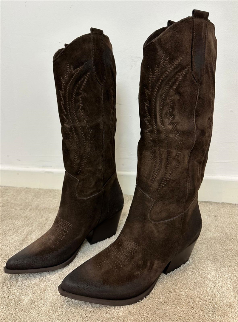 Texano Alto Ricamato Camoscio - Via Mondana cod. IGNACIA main:sha1=435927a464f1a6879b7ea015bd4975836aca3cfe