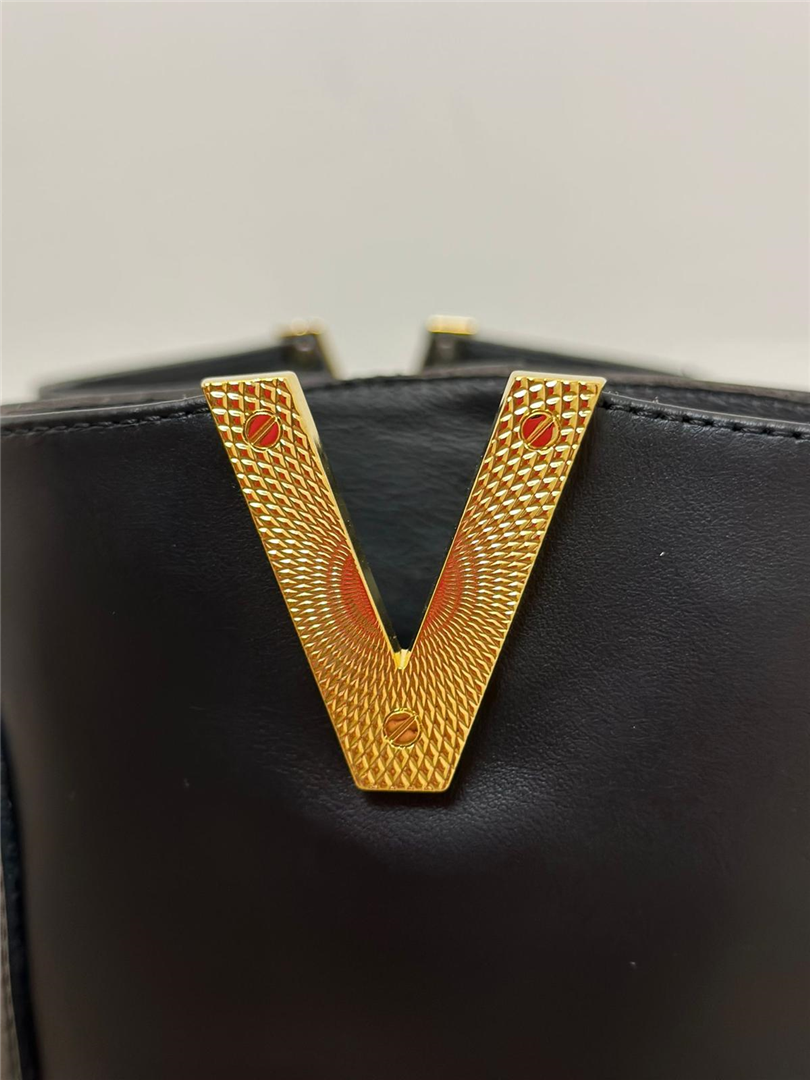 Tronchetto Spacco A V Diamante - Via Roma 15 cod. 4261 main:sha1=468fe41550373f48e2eec6186b7e6dea37c8bf17