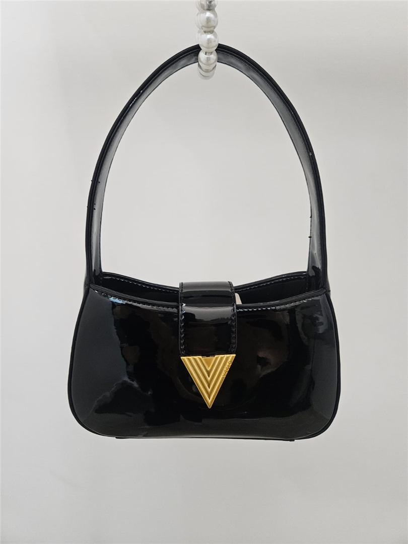 Borsa A Mano In Vernice Lung. Cm 19 H. Cm 11 - Vicolo cod. AS0028 main:sha1=e67f278b6a06e608ca3f84e280d240e78e356323