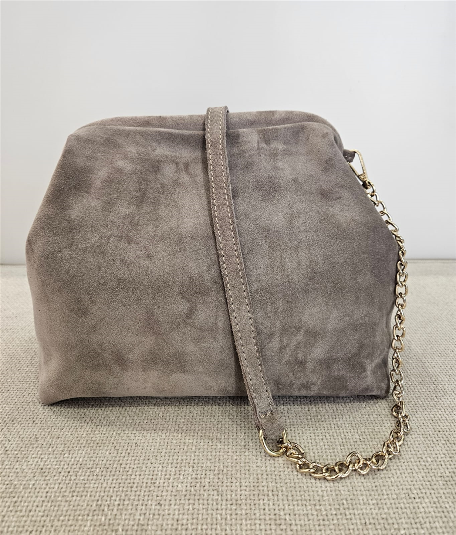 Borsa In Camoscio Con Tracolla Dorata Lung. Cm 26 H. Cm 22 - Divisione Chickster's cod. M3559 main:sha1=1837b28fe9007308243b57bc5db19c9e7d01dd8a