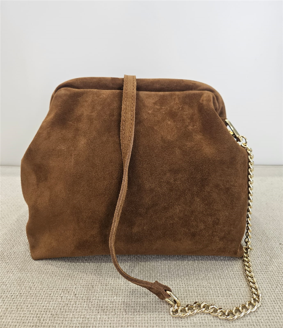 Borsa In Camoscio Con Tracolla Dorata Lung. Cm 26 H. Cm 22 - Divisione Chickster's cod. M3559 main:sha1=17d2d0e0bd2d882c6deb254ac3e19c5311b6f145