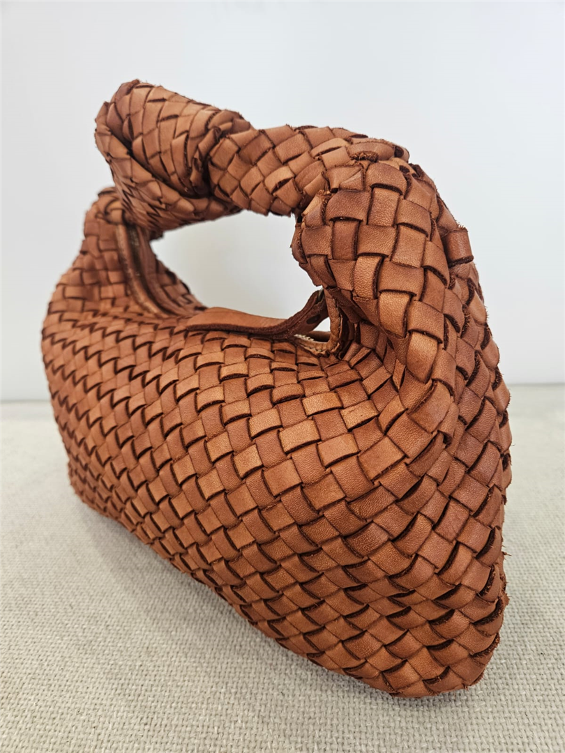 Borsa In Pelle Intrecciata Grande Lung. Cm 38 H. Cm 20 - Divisione Chickster's cod. M3558 main:sha1=40130f8371bb865bb49ff50ec0116f1eba59ba2d