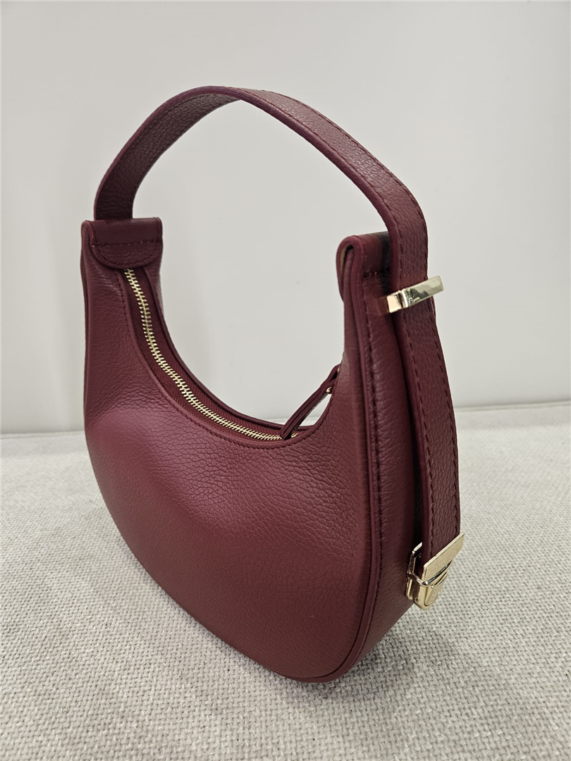 Borsa Mezzaluna Con Zip Ling. Cm 21 H.12 - Divisione Chickster's cod. M3555 main:sha1=b728f68bb1ffb1089cbce627bcaac1ac166db779