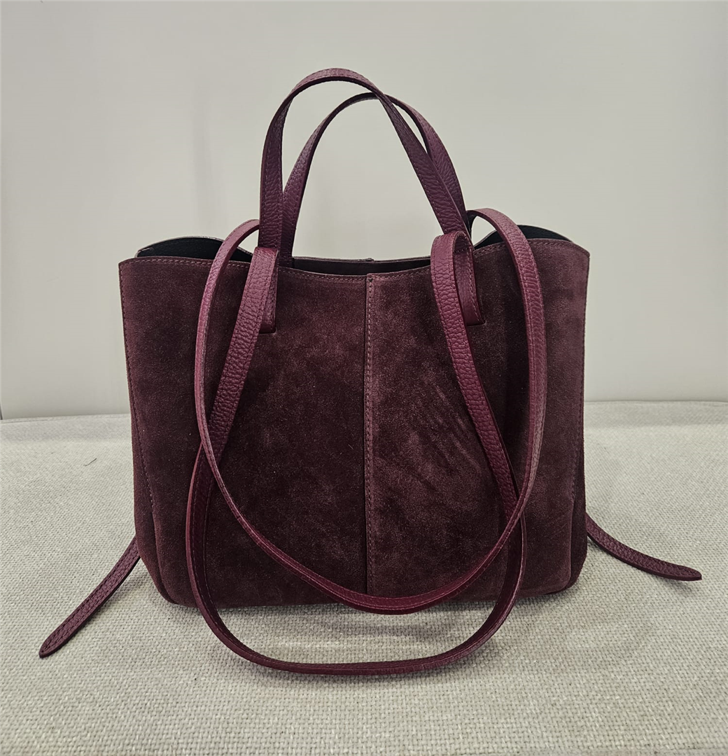 Borsa Shopper In Pelle Scamosciata Lung. Cm 27 H. Cm 25 - Divisione Chickster's cod. M3565 main:sha1=a5dd76f4f9482a5bde4c2ea0df357c00a06bc19b