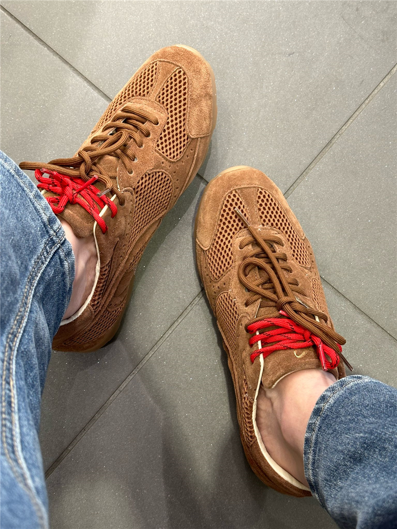 Ovye Sneakers In Camoscio Con Lacci Bicolore - Ovye' cod. 25/AM25003CRO main:sha1=c06f78383756de351f839212df0a922cdb71f548