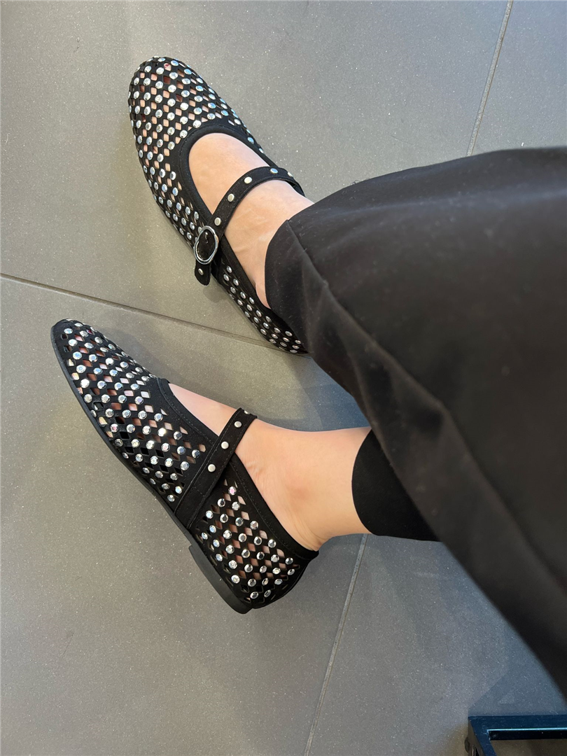 Ballerine Mary Jane In Camoscio Con Borchie - Via Mondana cod. DNA100 main:sha1=ba44987dc08d9702e50955d562a3a9a493a979ca
