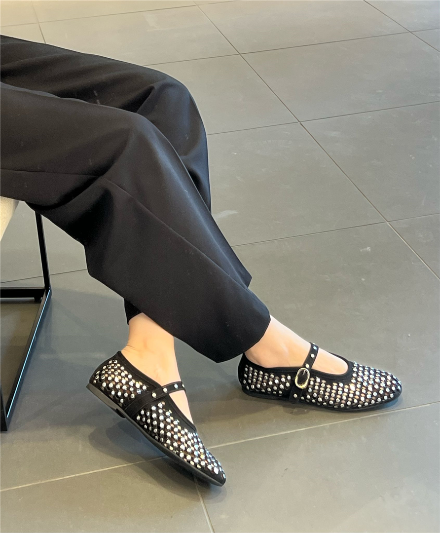 Ballerine Mary Jane In Camoscio Con Borchie - Via Mondana cod. DNA100 main:sha1=a3cecc2531d268c531963f48bec8850434dc575c