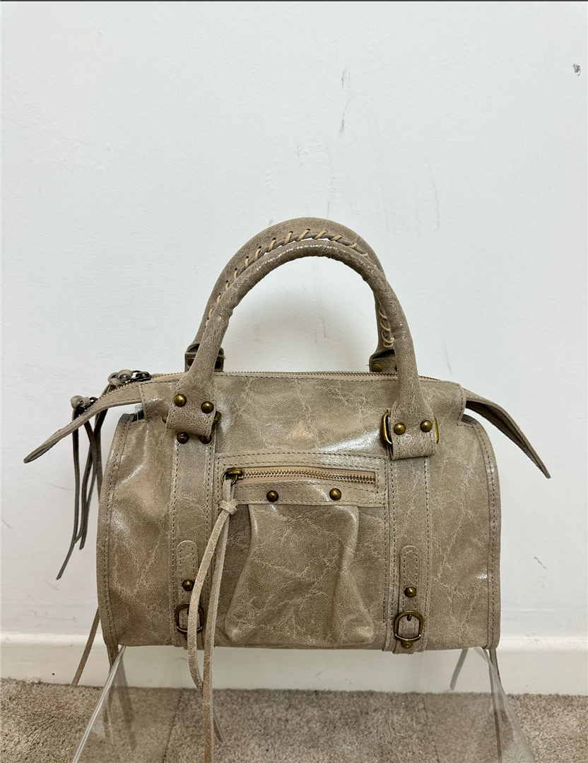Borsa In Pelle Grande Con Tracolla Lung.31 Cm H. 21 Cm - Divisione Chickster's cod. M3560 main:sha1=8715d9204e74763e4c3d5e910b7ff394173010a7