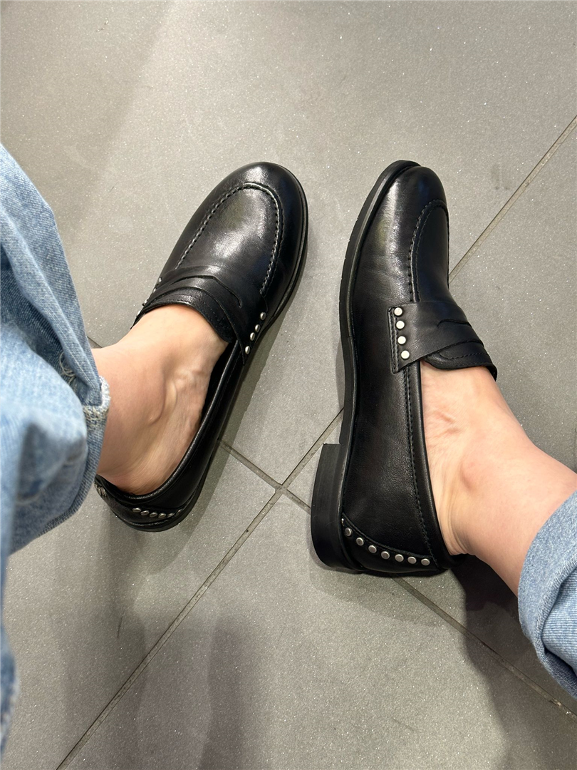 Mocassino In Pelle Con Borchie - Via Mondana cod. VMD06 main:sha1=cc41b4af7fc2be75840d9cc1d5ac507f10c4c916