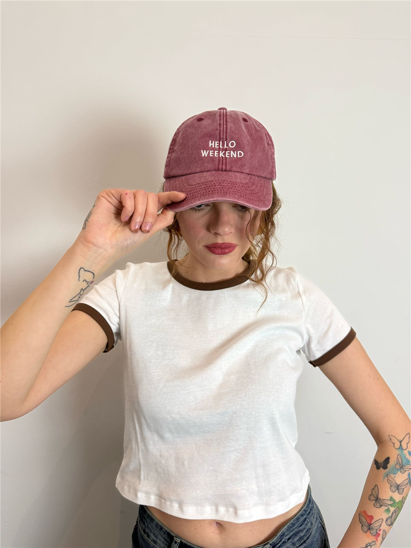 Cappello Con Visiera Hello Weekend - Vicolo cod. AD0065 main:sha1=bfdc07131bc97f535baafb8c8eab07ae42a4c571