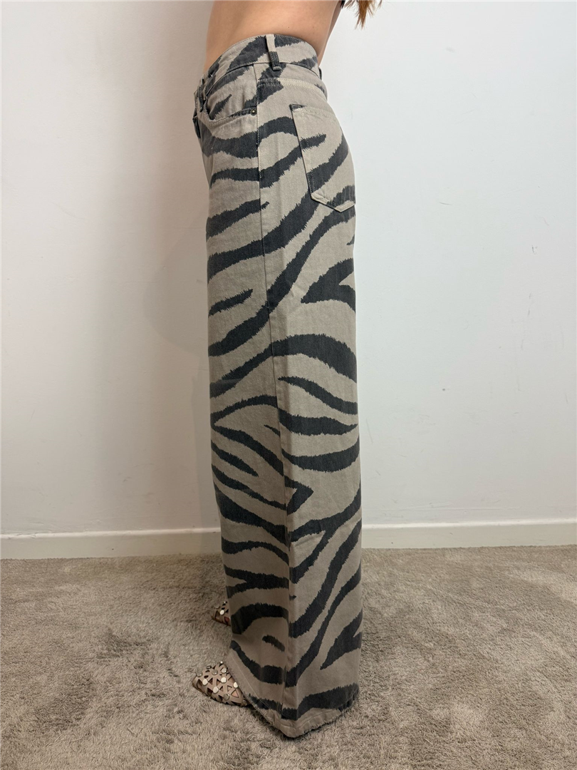 Jeans Mirna Fantasia Zebrata - Vicolo cod. DD5369 main:sha1=1011fedfe6330589d8aa5e0eee33a2262304a0f9