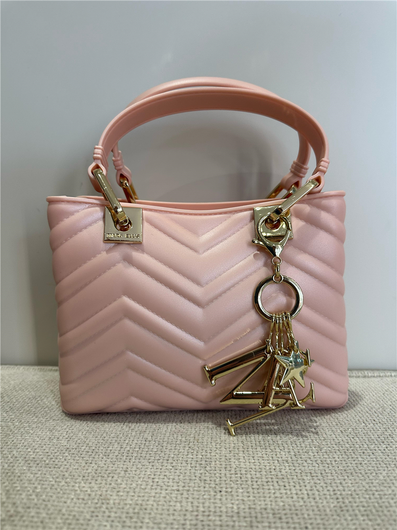 _handbag Con Charms L. Cm 19 H. Cm 14 - Marc Ellis cod. FLAT KRISSYSWAVE main:sha1=cb6f45fbb9f26ddfe89abc3aef33b022c952dbbf