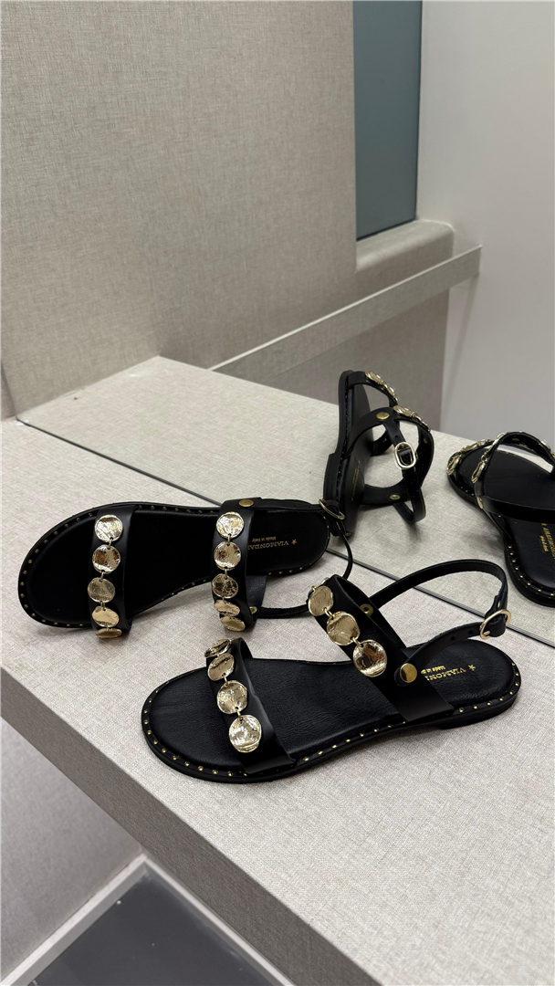 Sandalo In Pelle Con Cinturino E Accessorio Monete - Via Mondana cod. ZAIRA main:sha1=16ef90ce86848844d66bf5cace0f4e3853920738