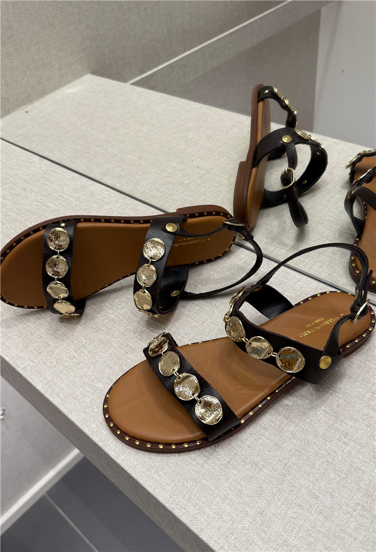 Sandalo In Pelle Con Cinturino E Accessorio Monete - Via Mondana cod. ZAIRA main:sha1=23e0b681fa854ba10c6fe57f9546564e0ead0abb
