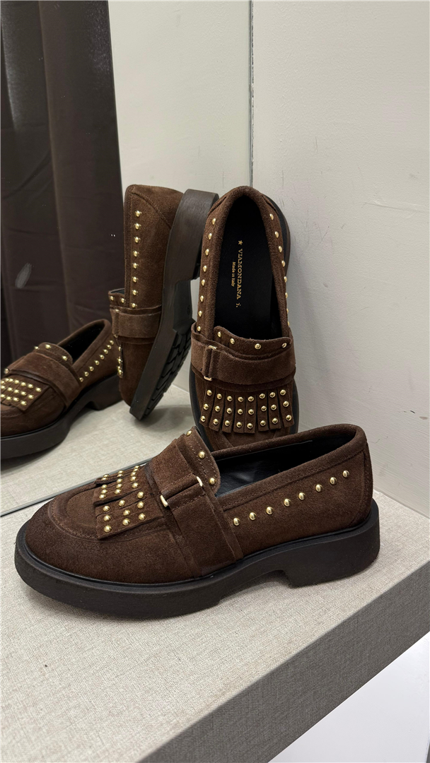 Mocassino Camoscio Con Frange E Borchie - Via Mondana cod. VMD15CAM main:sha1=df57db3386bcbd138155294cef014d0adb41e607
