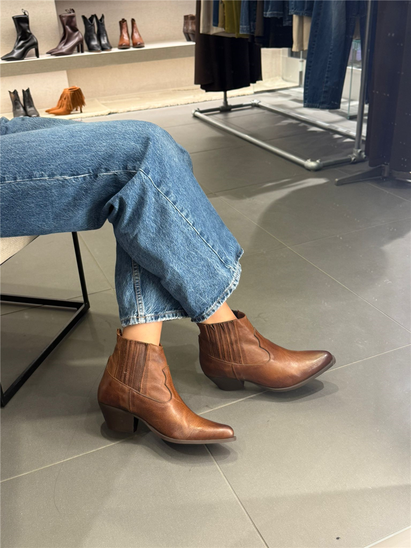 Texano Basso In Pelle - Via Mondana cod. VMD008PEL main:sha1=a20a4db276f78c23cf21e4fbcf170647b8e7c27c