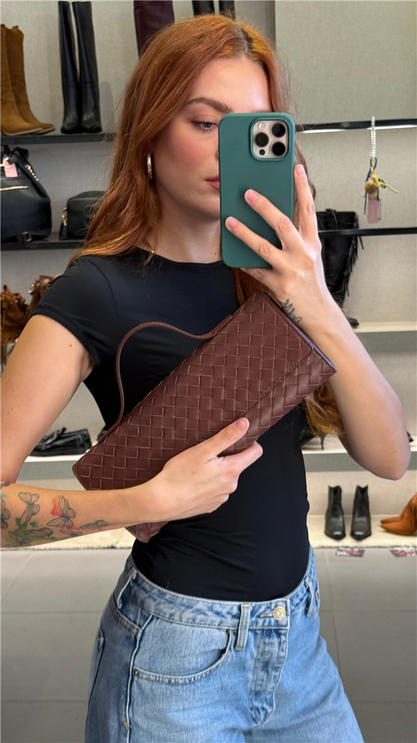 Borsa In Vera Pelle Intrecciata Con Tracolla Lung.31 Cm. Alt. 14 Cm - Divisione Chickster's cod. M3584 main:sha1=10e891d86765112934643dc2b1ee2a687399daa6