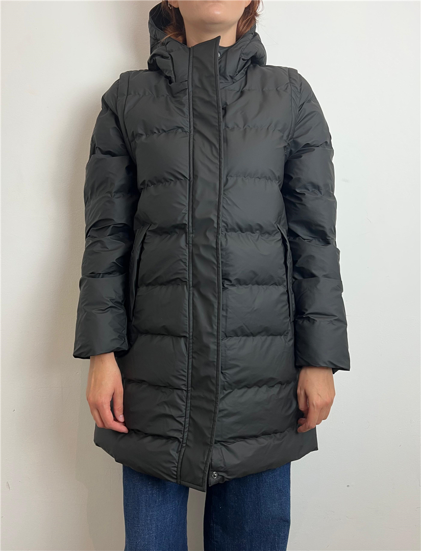 Tanta Rainwear Stuhi Piumino Versatile Con Maniche Staccabili - Tantä Rainwear cod. T3248 main:sha1=4b94f244bcd51bed5a0d61939a655ddd261d686e