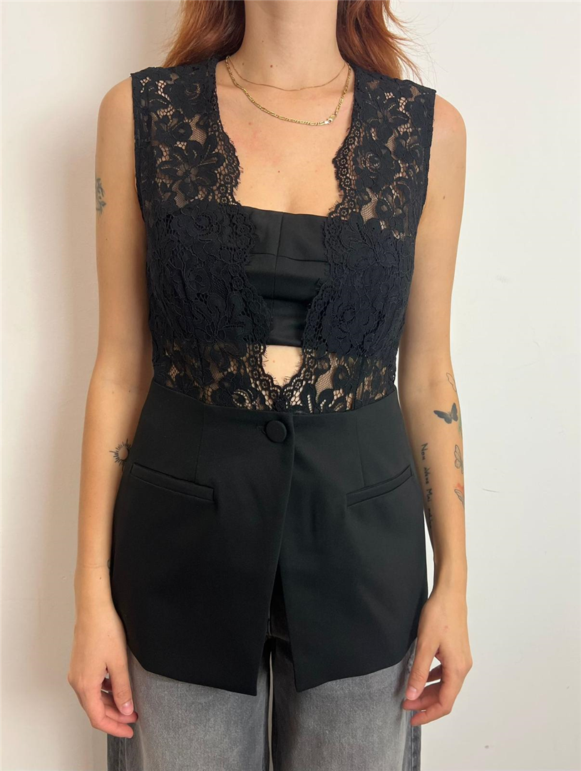 Gilet Con Dettagli In Pizzo E Chiusura A Bottone - Imperial cod. LD11KMA main:sha1=493832da2a6ac85ddc12323680cad0901624ad8b