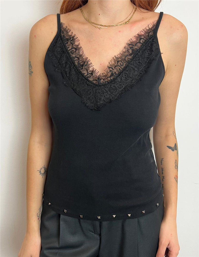 Top Scollo V Pizzo Fondo Borchie - Haveone cod. RJS_P047 main:sha1=1f899173e0bef07bd08486fd2287b11a2e462634