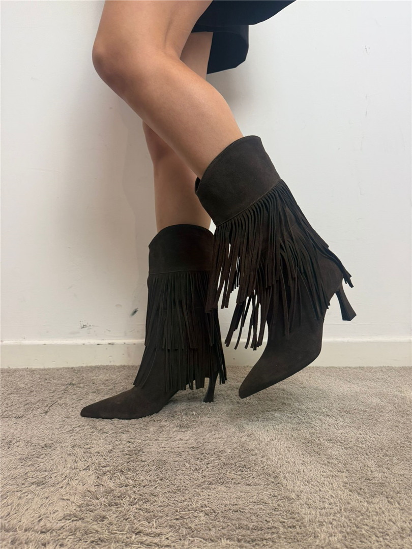 Stivale In Camoscio Con Frange Tacco Cm 7 - Ovye' cod. 25/AT5016CAM main:sha1=9bc57cdb4e9ffb4992eb54b6c6053348b021fc00