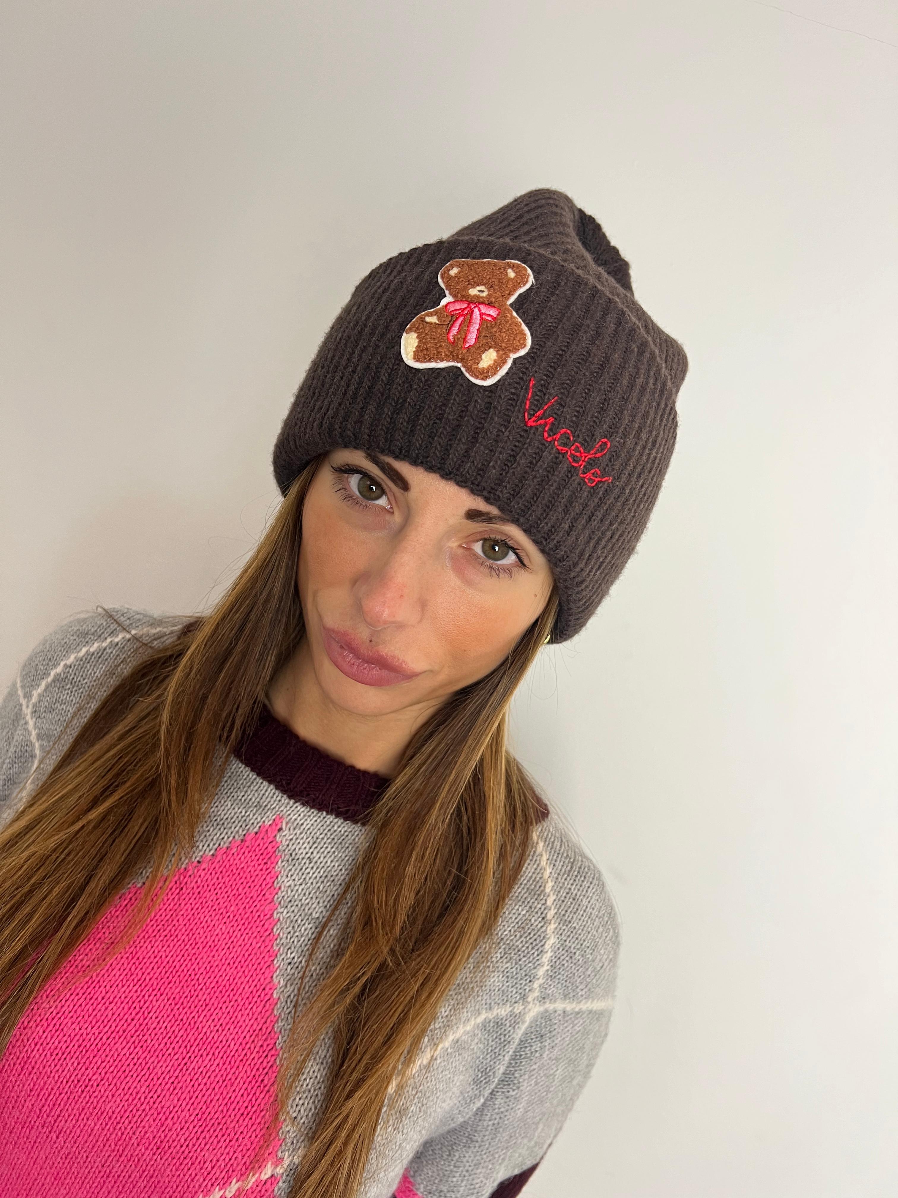 Berretto Con Orsetto - Vicolo cod. 77374F main:sha1=78dbda3a9bd4441af1887ce882320b2cef457ae9