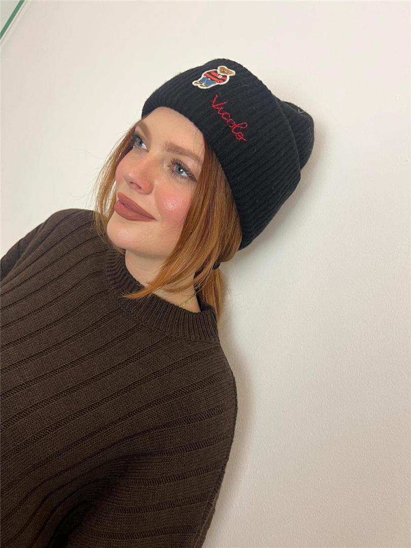 Cappello Teddy Con Logo Ricamato - Vicolo cod. 77375F main:sha1=b63ea25bfdbf35000b97ae608876a497c959001b