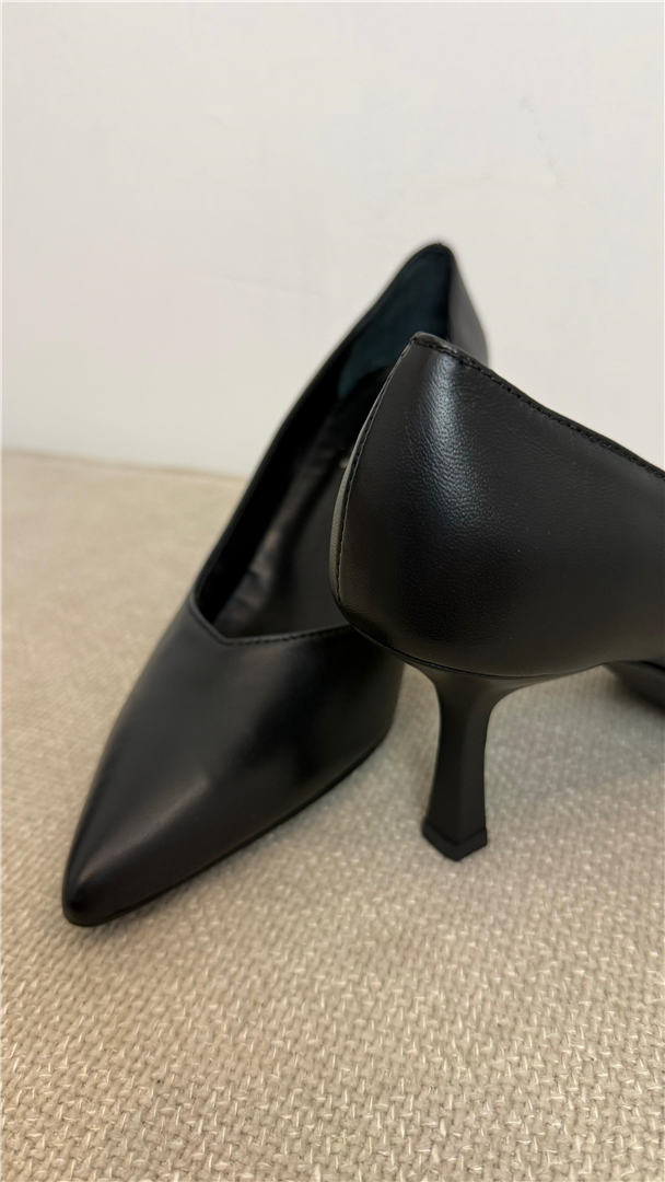 Decolletè In Pelle Ovyè Tacco Cm 7 - Ovye' cod. 25/AT7110NAP main:sha1=60358904e18718edea79b27c3face6765f15b3c9