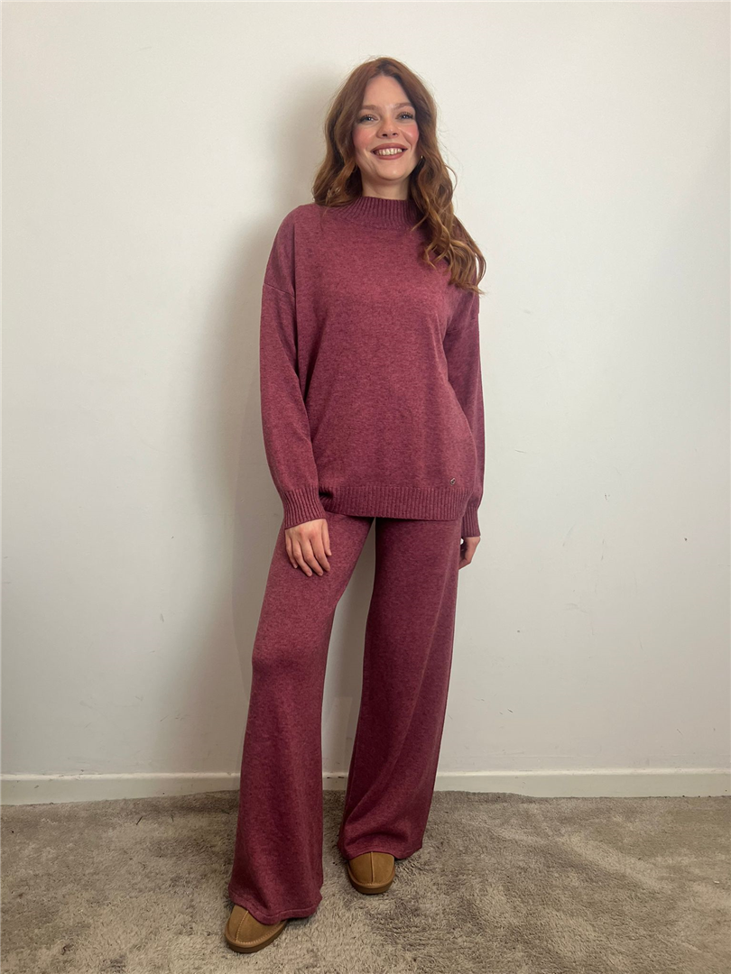 Completo In Maglia Pull Mezzocollo E Pantalone Palazzo - Please cod. N49779136 main:sha1=aec98879fc92fe6b045d214ab418e7c0a7d2a36a