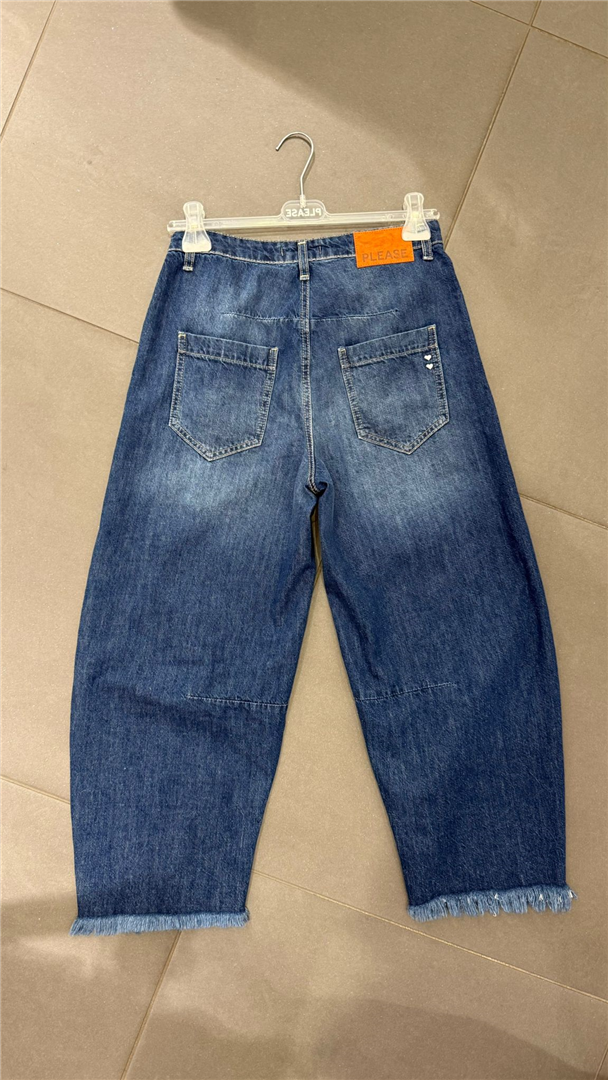 Jeans A Gamba Larga Con Orlo - Please cod. P2SGEH0CBO main:sha1=eae0a8d14e920b67854a4869ce26853e5852b665