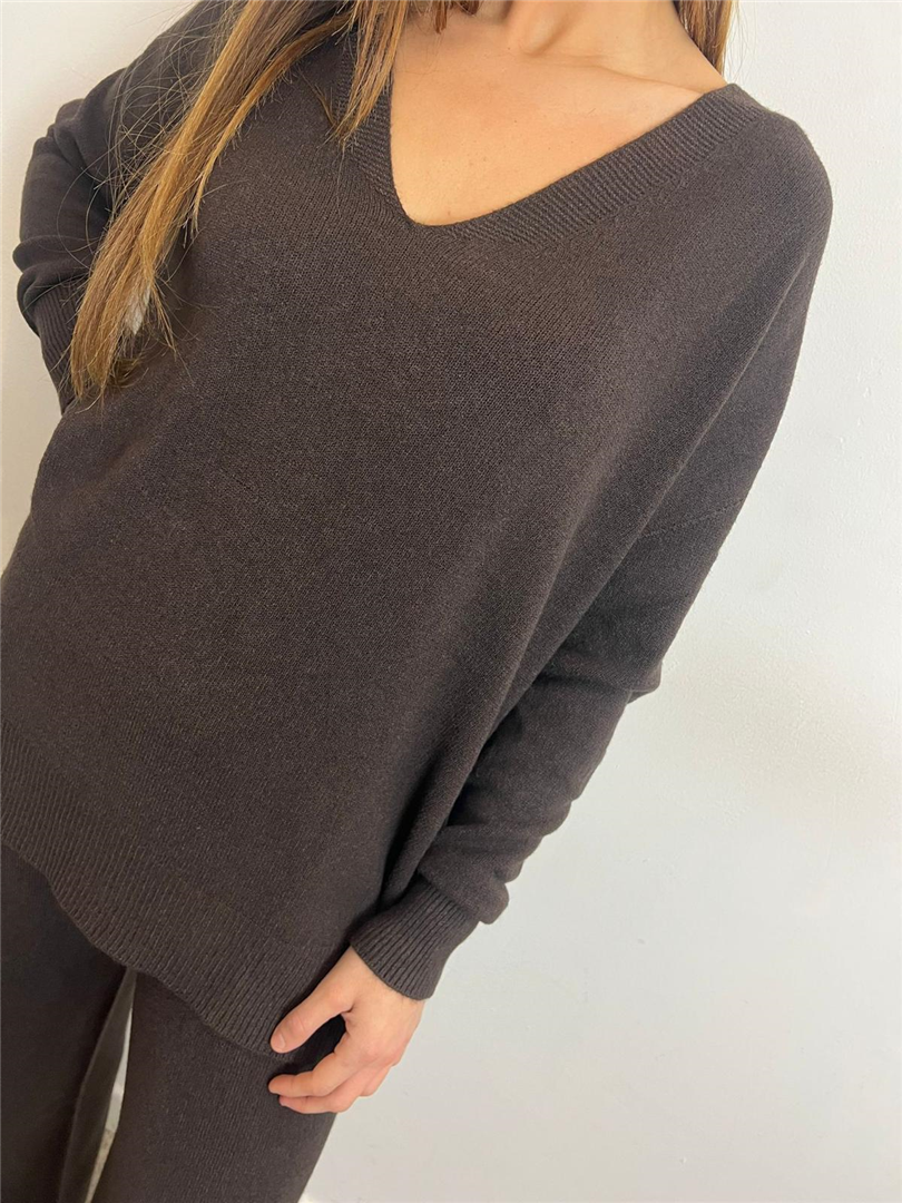 Completo Maglia Scollo A V Pantalone - Haveone cod. HNC_P022 main:sha1=0ce4d49dc7c96a8d2e4854acf2dc99a9866f5e55