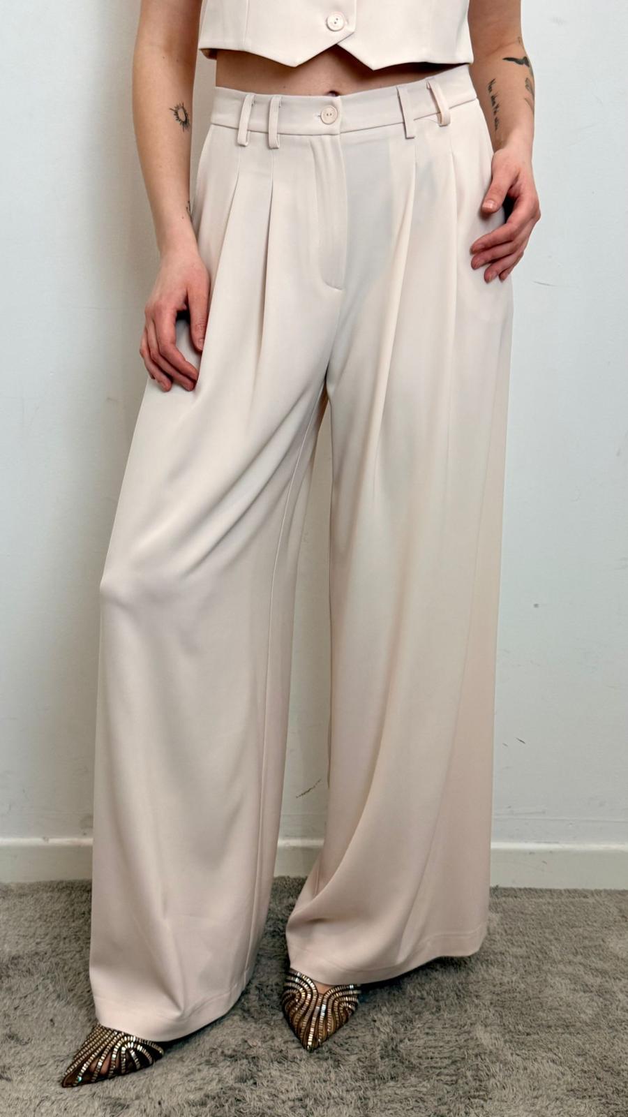 Pantalone Palazzo Con Pinces - Please cod. P975FF93P main:sha1=3f4c4474c2a65c24c38c960e3fb47dcec0b6f43e