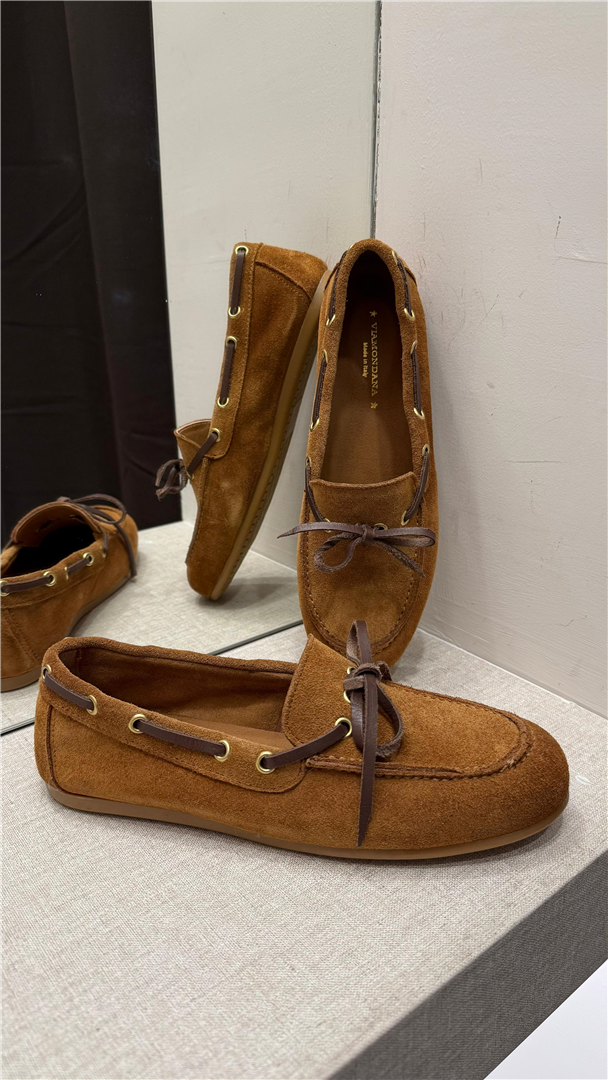 Mocassino Barca Donna Via Mondana In Camoscio – Driver Con Lacci In Pelle - Tantä Rainwear cod. V107 main:sha1=e27642f83606a1f6733e2f51ca0f490188eaa7a8