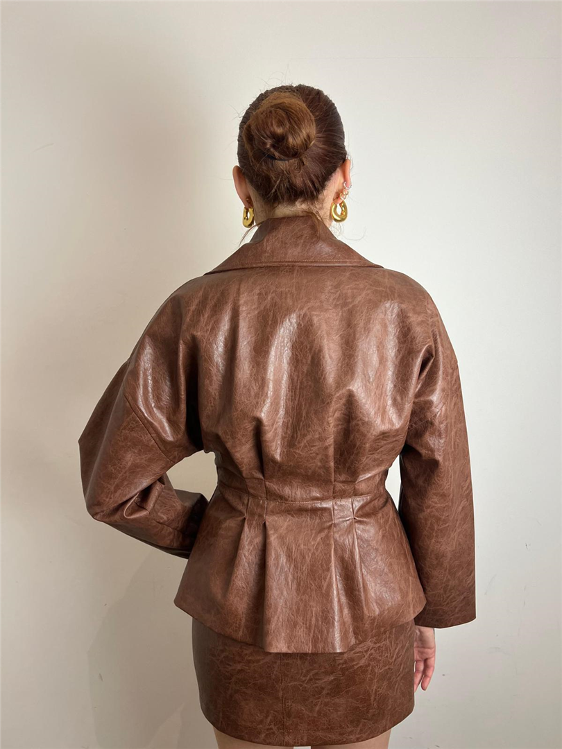 Blazer Vintage Doppiopetto Donna – Effetto Pelle Marrone Con Pinces - Haveone cod. JSO_Q012 main:sha1=d5ce7edcc62c72abc384e3cba65a00ac1b977aa3