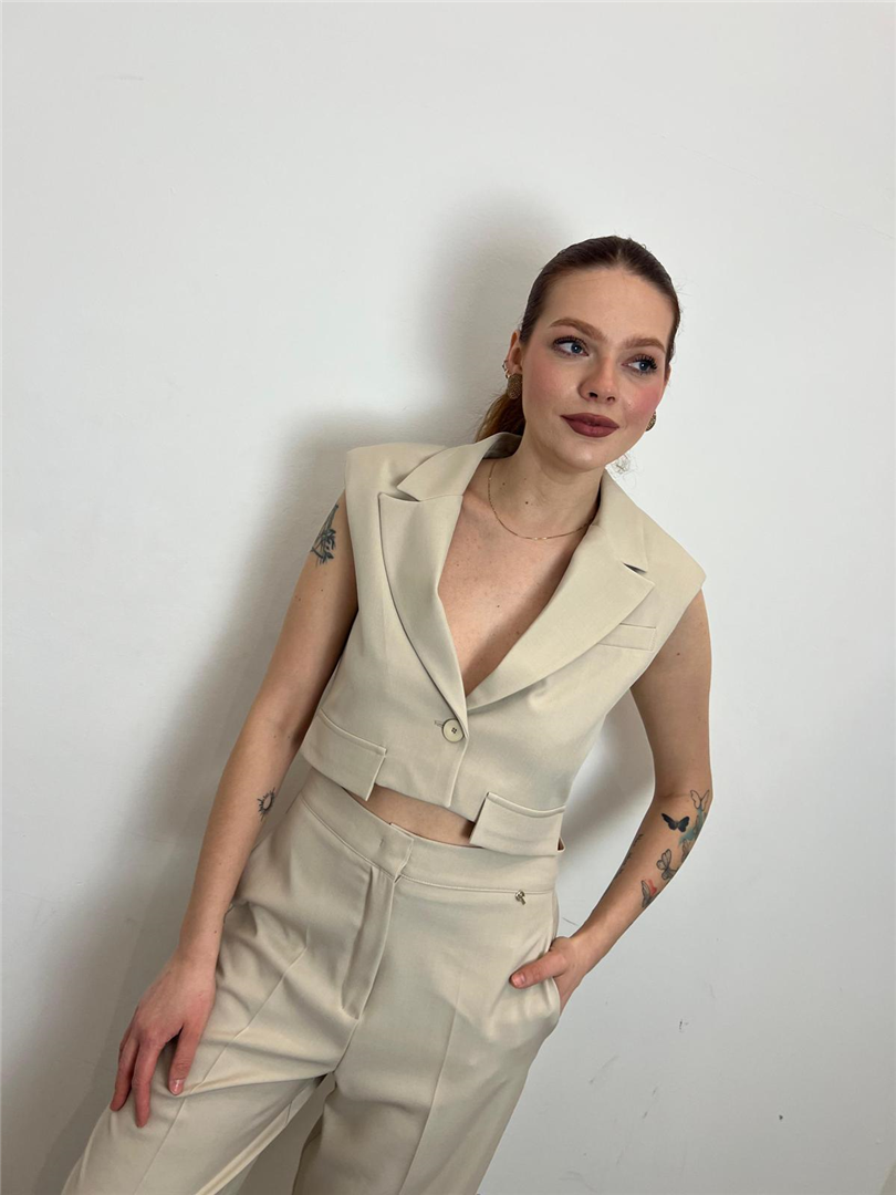 Gilet Crop Con Spallina Phila Loft - Philia Loft cod. M02N0010 main:sha1=0de60636752e8dac24b709619959b93f4ae6364c