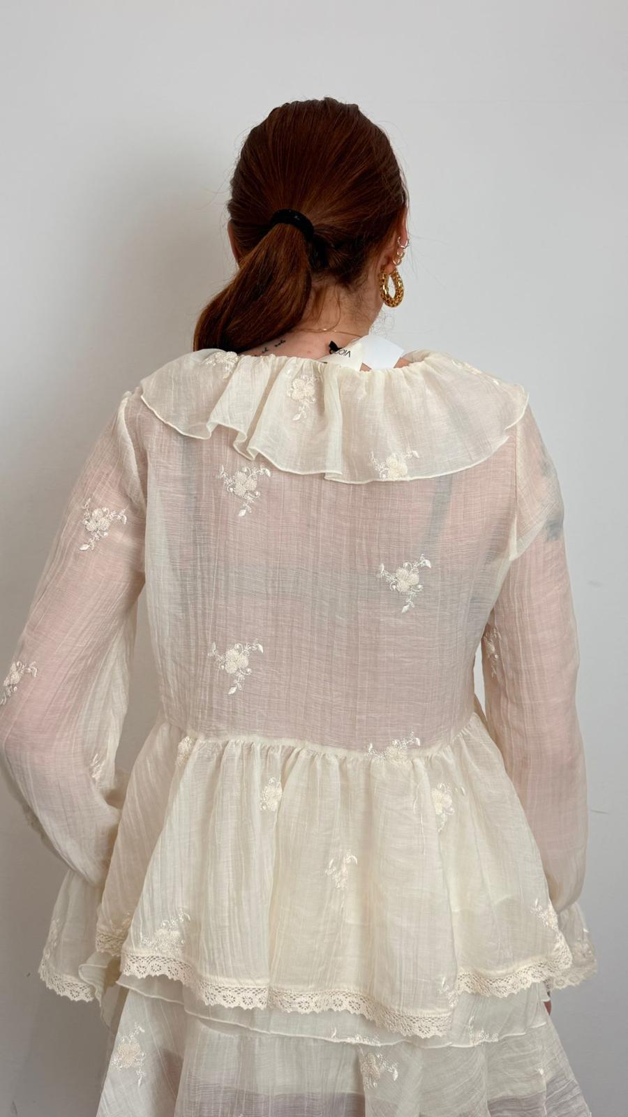 Blusa Con Rouches E Ricami - Vicolo cod. TAB1402 main:sha1=aa4fecbd49f52631fbc60ade9bce3302699b288b