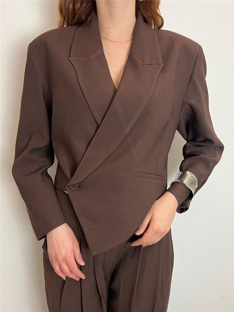 Blazer Crop Asimmetrico Dettaglio Bracciale - Souvenir cod. S39M1099 main:sha1=c9dd3974d21c6f5e743a74d0b1a0ed1f84be49f9