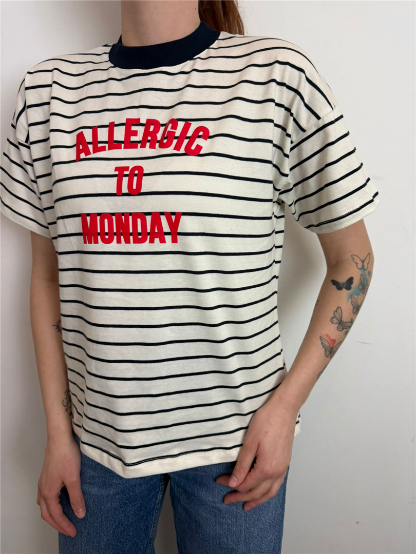 T Shirt A Righe Stampa Allergic Monfay - Vicolo cod. RAB0516 main:sha1=283e7fac8e6d5240c41259054c46e97366d2d8d7