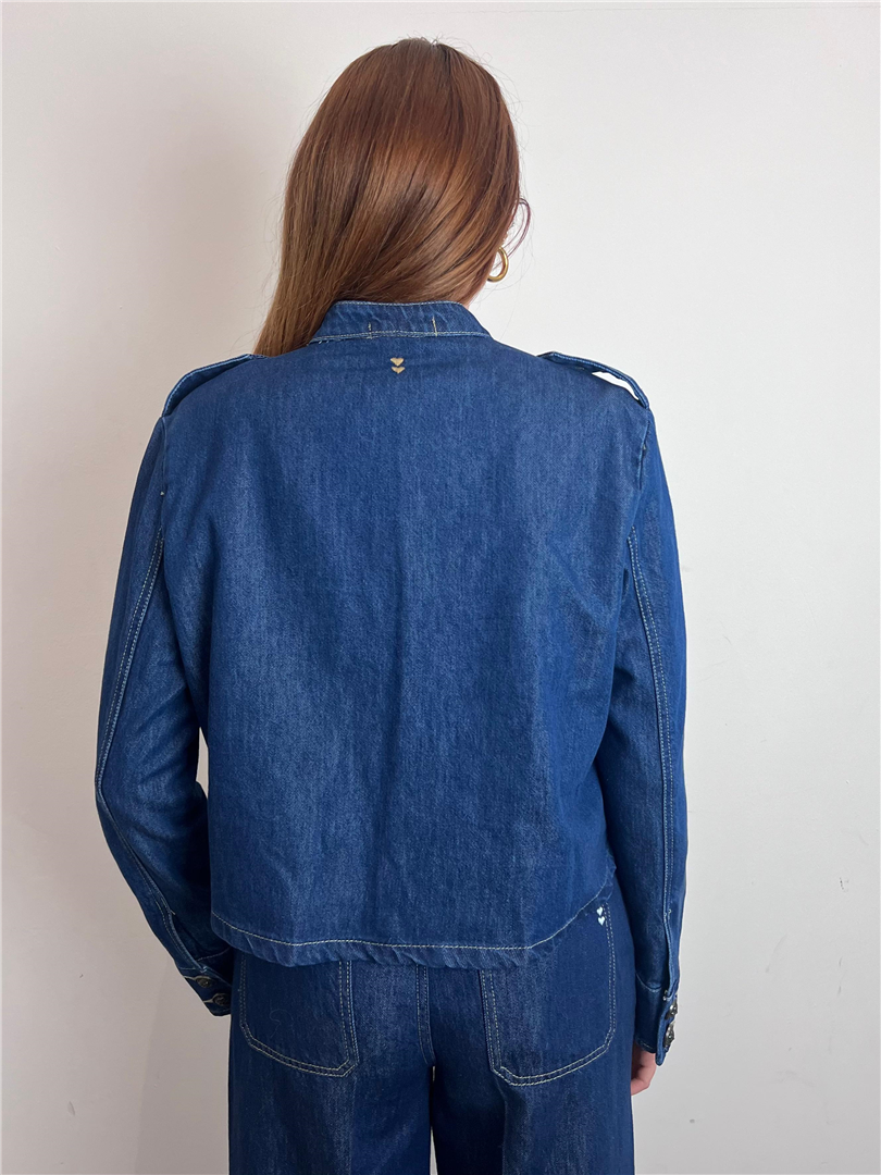 Giacca In Denim Corta Con Bottoni Decorativi - Please cod. V74ZDINC91 main:sha1=d96933ccb2bef56bfac51ae6dca79a23967390f5