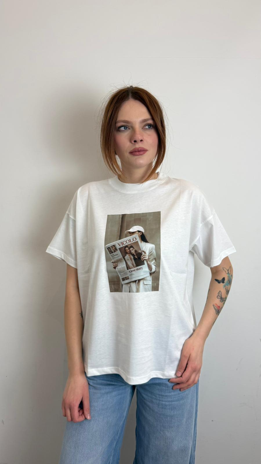 T Shirt Stampa Donna Con Giornale - Vicolo cod. RAB0658 main:sha1=2744e126b4aac08d53b813aaedbb27f71eecf341